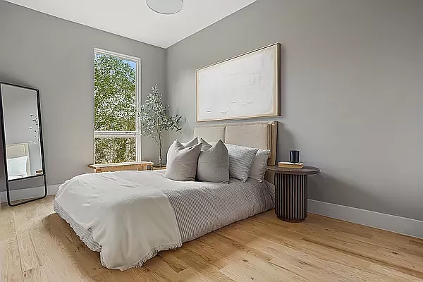 Sold by Avenues Real Estate | media 6