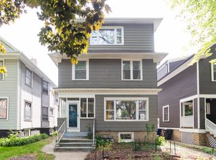 827 Sherman Ave, Evanston, IL 60202