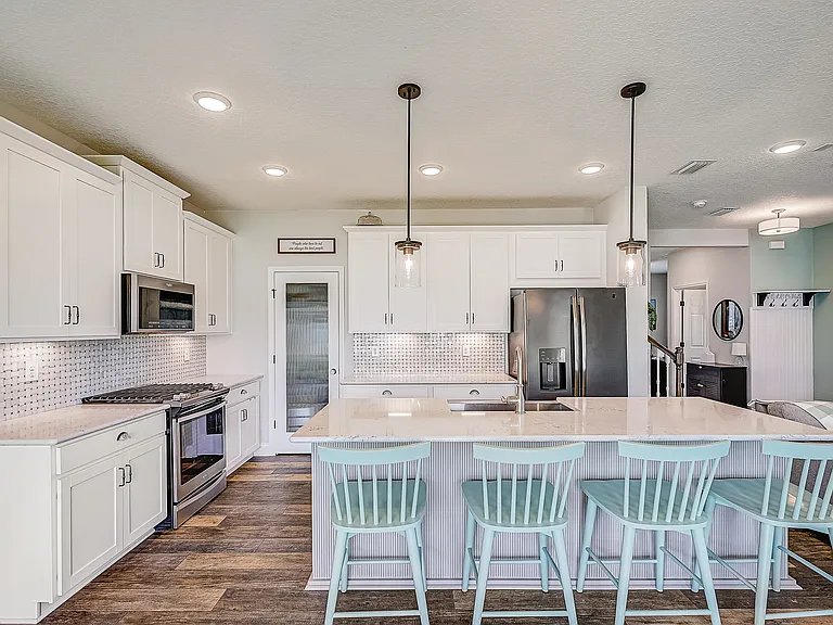155 Chandler Dr — Photo 11