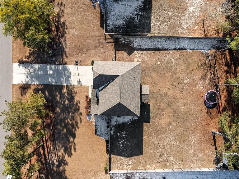 451 Gretchen Rd — Photo 41