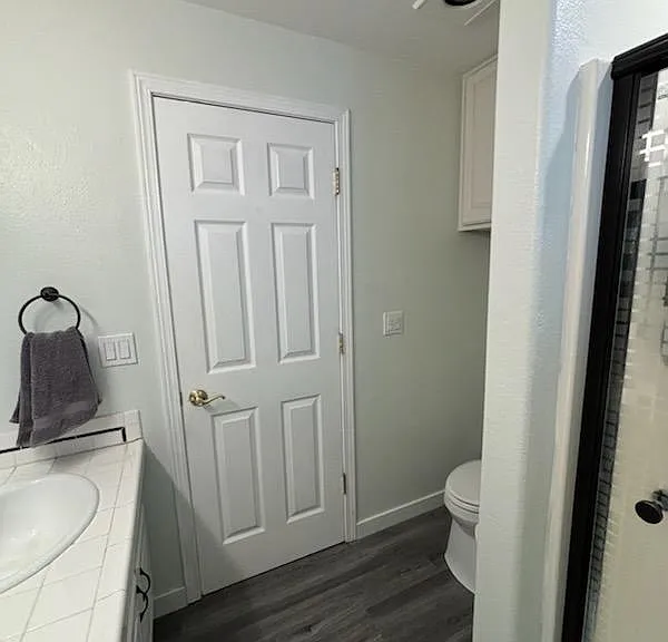 1829 N Jantzen Ave — Photo 20