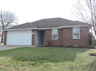 3056 N Howard Ave, Springfield, MO 65803