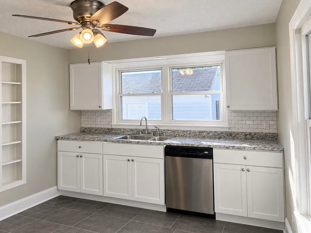 2 bed, 1584 sqft, $1,500 — Photo 3