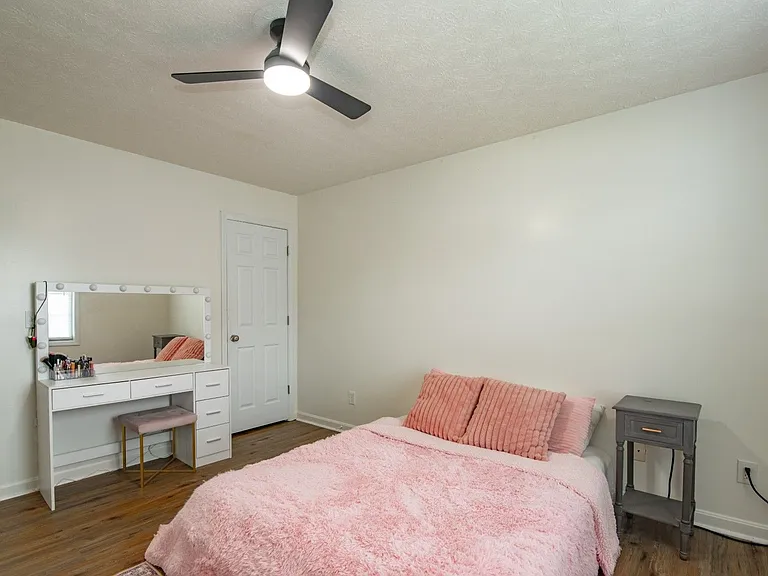 114 Twin Lakes Dr — Photo 35