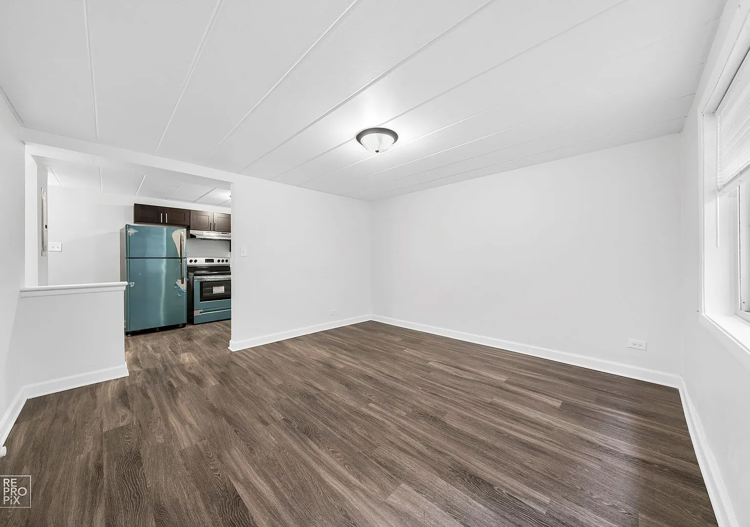 Modern one bedroom apartment — Photo 3