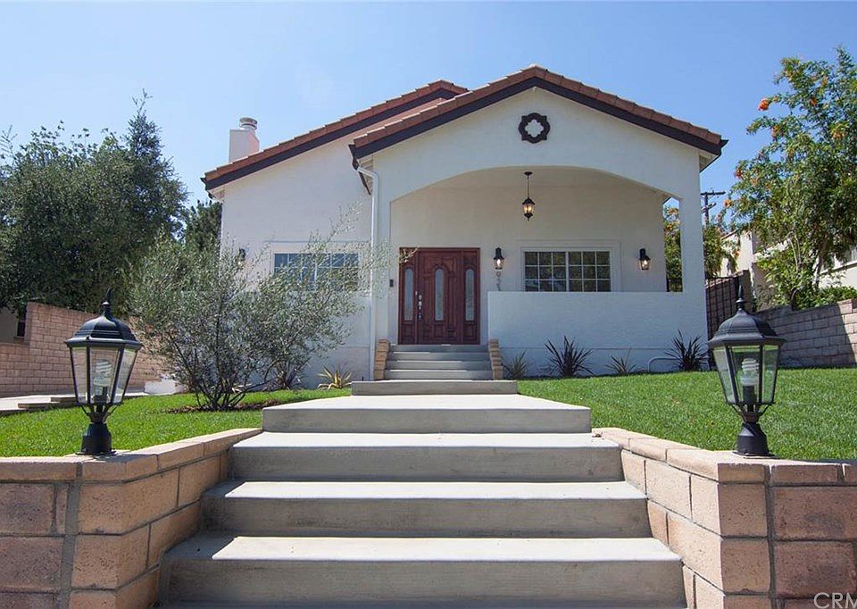 1st image of 923 E Cypress Ave