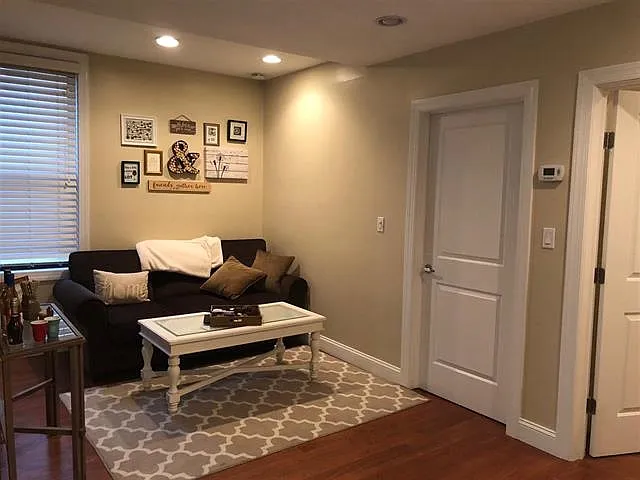 422 Monroe St #4 — Photo 3