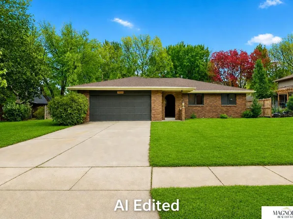 5800 Berkeley Dr, Lincoln, NE 68512