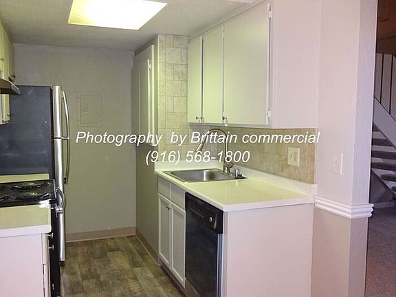 2nd image of 2807 H St #2805