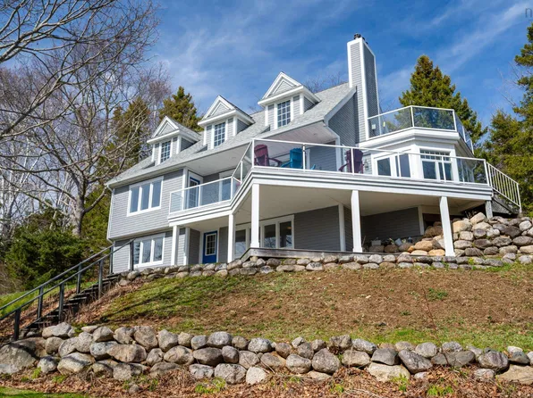 152 Half Moon Cove Rd, Chester, NS B0J 1K0