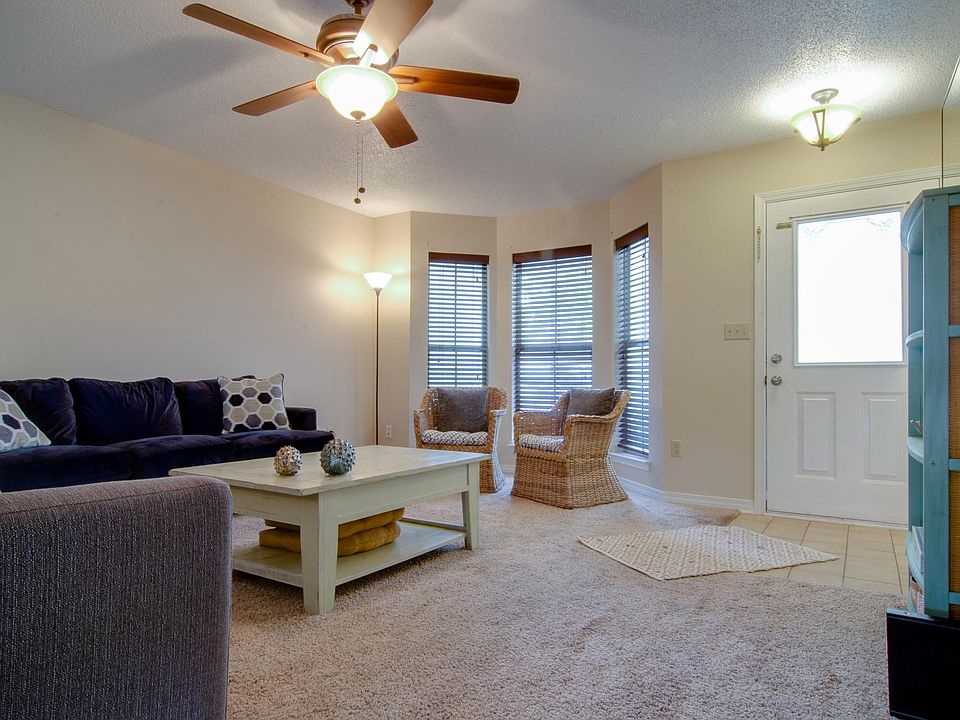 Entry and Living Space