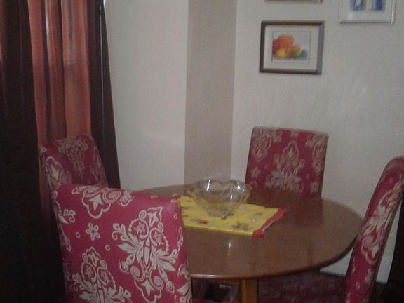 DR with hardwood floors