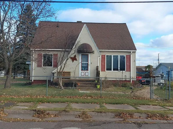 430 10th Ave, Two Harbors, MN 55616