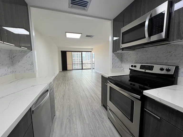700 Richards St #1403 — Photo 2