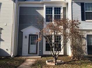 3020 McMaster Ct, Herndon, VA 20171