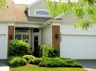 30403 Fowler Cir, Warrenville, IL 60555