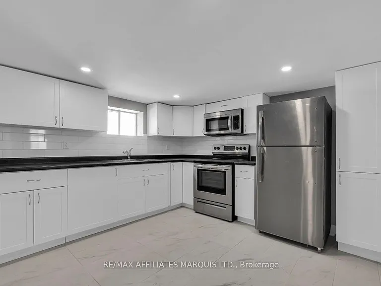 127 New St — Photo 2
