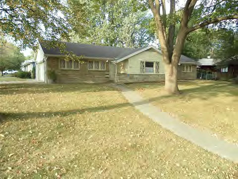 1st image of 423 Wilkin Ave