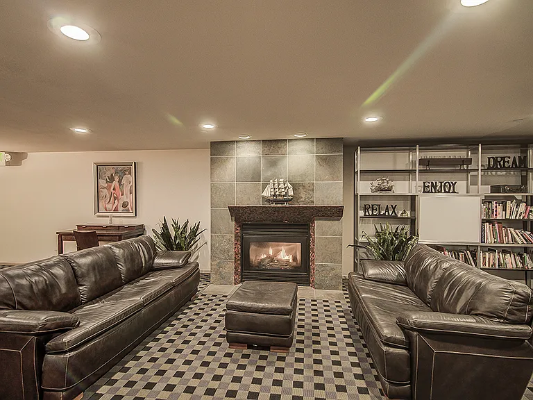 323 Queen Anne Ave N #712 — Photo 8