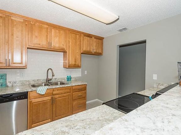 5th image of 7435 Orange Crest Cir