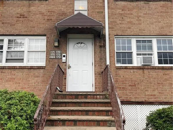 174 College Dr, Edison, NJ 08817