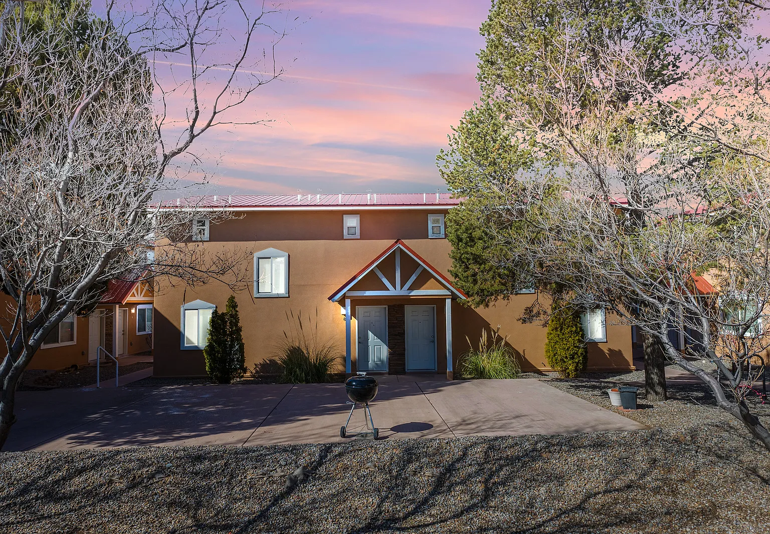 Modern 2-Story Townhome Near UNM & Nob Hill — Photo 3