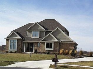 105 Hawthorn Ct, Bluffton, OH 45817