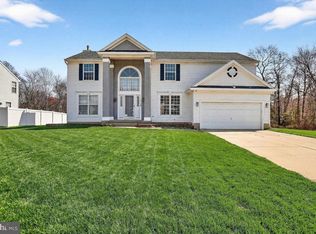 1244 Whispering Woods Dr, Williamstown, NJ 08094