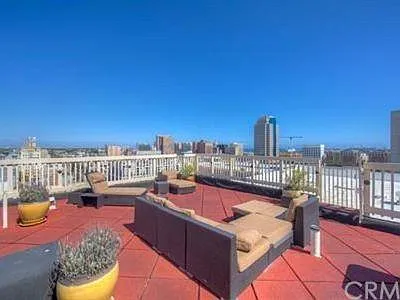 315 W 3rd St #6A — Photo 43