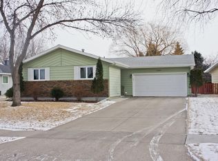 2562 Pacific Dr S, Fargo, ND 58103