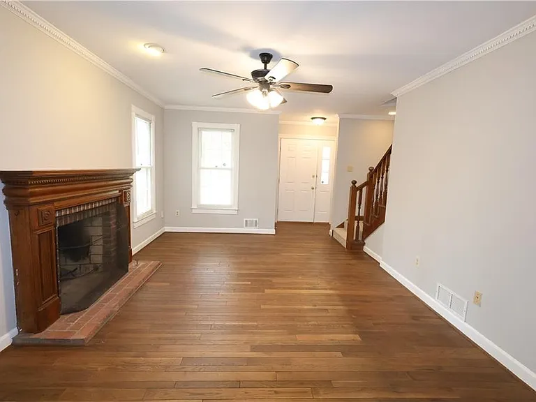 1359 Oakengate Dr — Photo 15