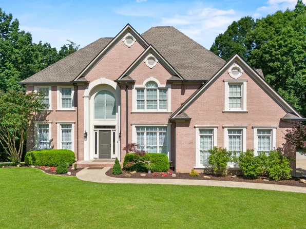 2317 Talking Leaves Dr, Ooltewah, TN 37363