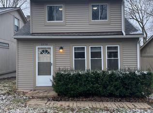 3958 Carrick Ave, West Bloomfield, MI 48324