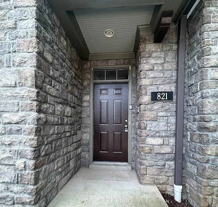 2 bed, 2.5 bath, 1420 sqft, $2,150 — Photo 2