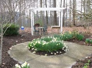 3684 Deer Run Rd, Blacksburg, VA 24060