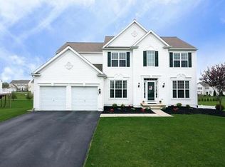 8703 Lockwood Rd, Breinigsville, PA 18031