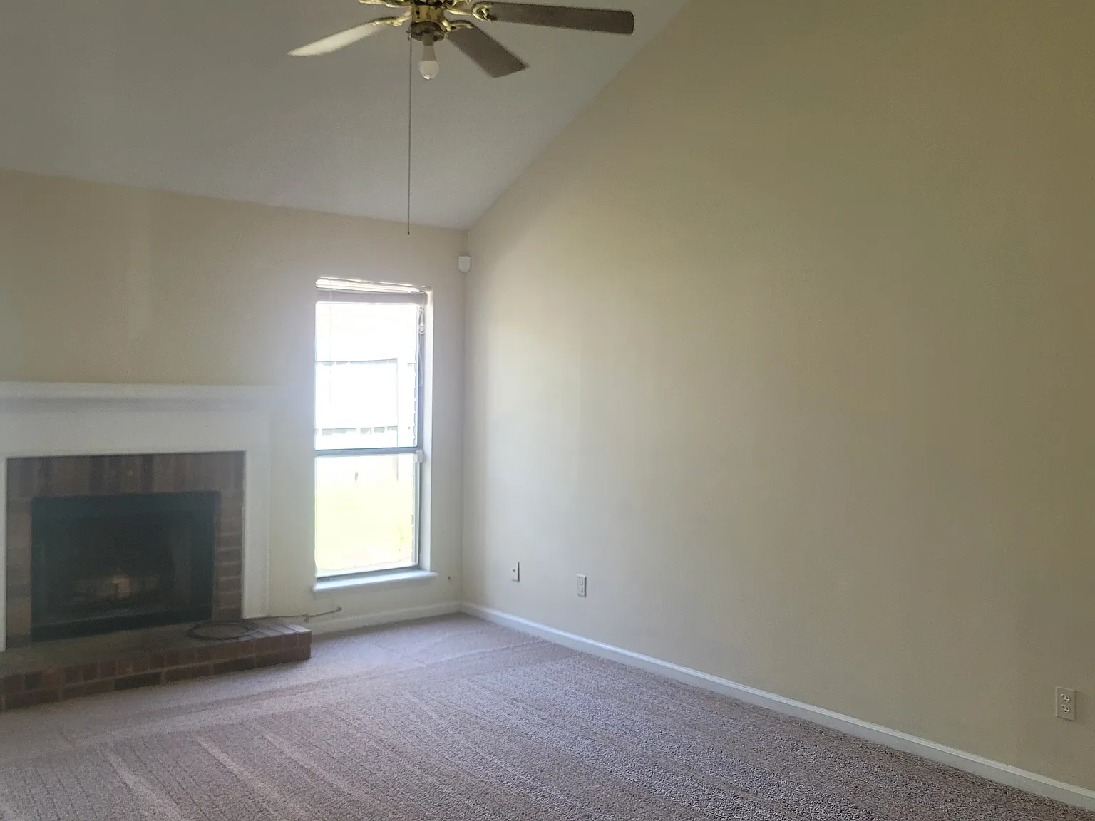 3 bed, 1472 sqft, $1,495 — Photo 2