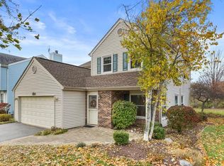 792 Orchid Ln, Bartlett, IL 60103