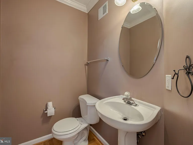 5821 Pearson Ln — Photo 4