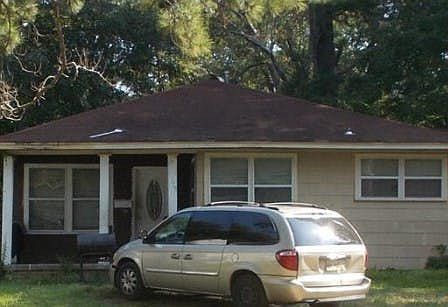 2nd image of 128 Robinhood Rd