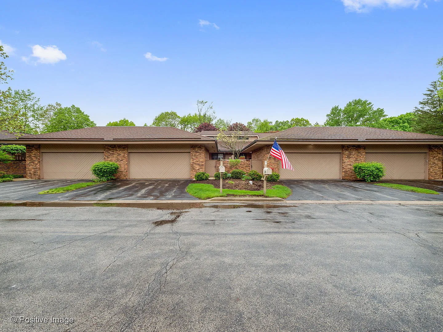 1228 Indian Trail Rd photo 1