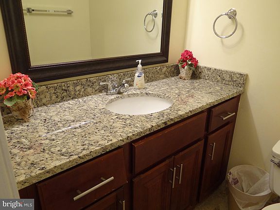 4th image of 203 Yoakum Py #310