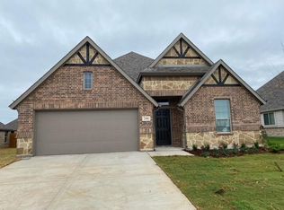 246 Hedgewood Dr, Waxahachie, TX 75165