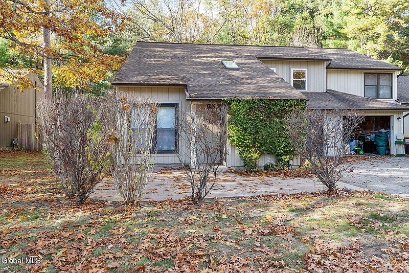 4th image of 187 Thimbleberry Road