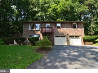 22 Davidheiser Rd, Douglassville, PA 19518