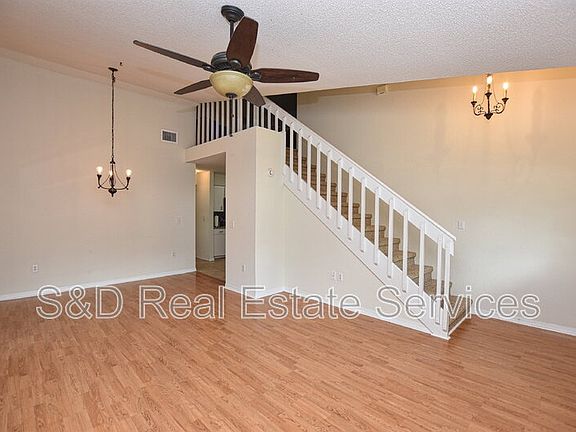 5th image of 1072 Meadowood Pointe Rd