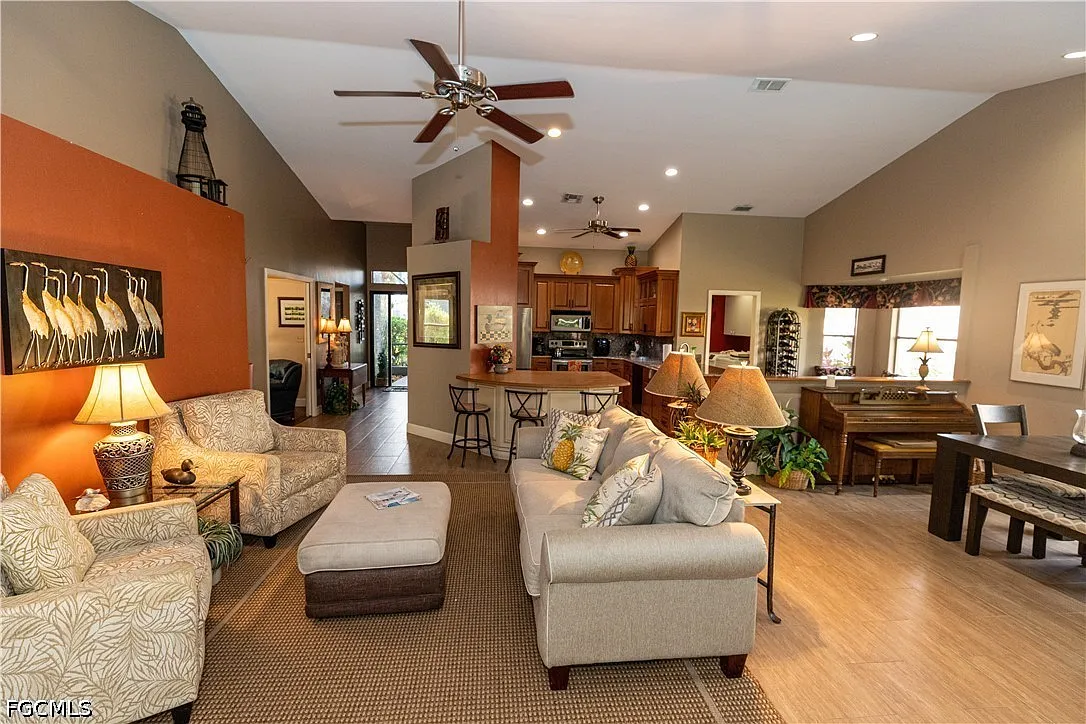 2 bed, 2.0 bath, 1869 sqft, $5,500 — Photo 3