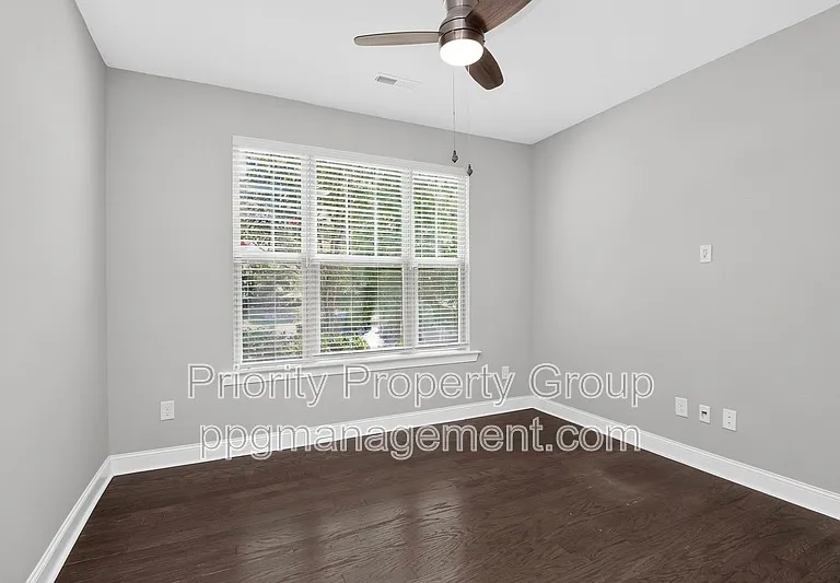 16436 Palisades Commons Dr — Photo 17