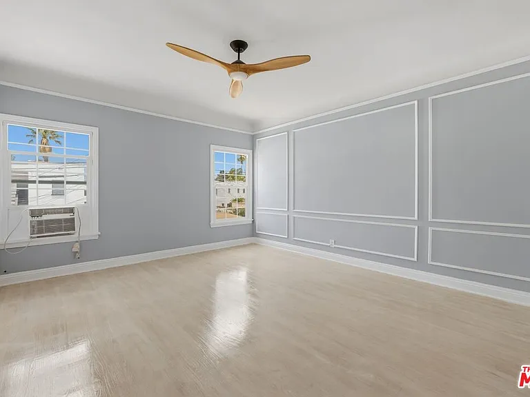 437 N Genesee Ave #1/2 — Photo 9