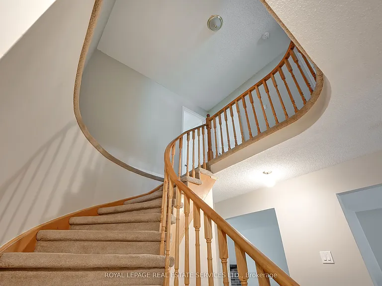 265 Mississaga St — Photo 8